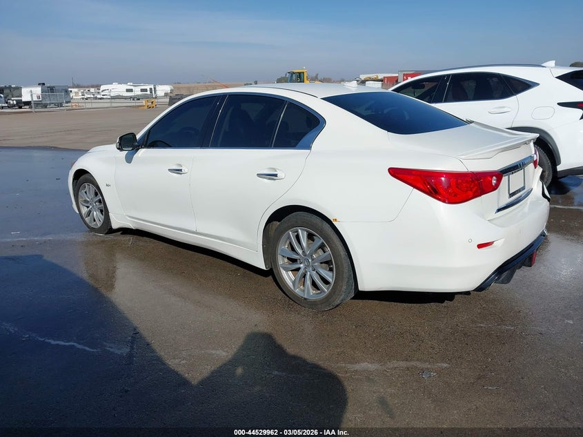 2015 Infiniti Q50 Premium