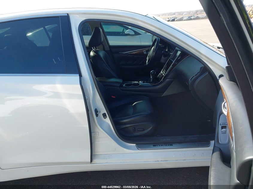 2015 Infiniti Q50 Premium