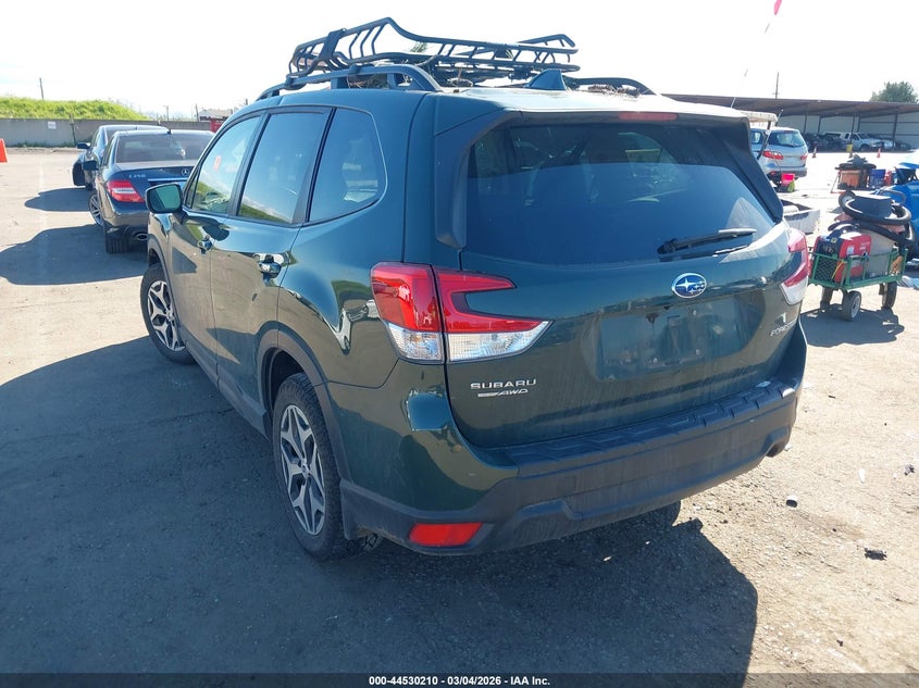 2022 Subaru Forester Premium