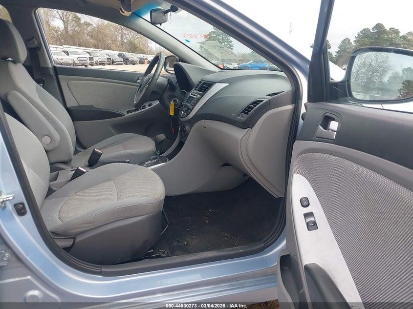 2013 Hyundai Accent Gs