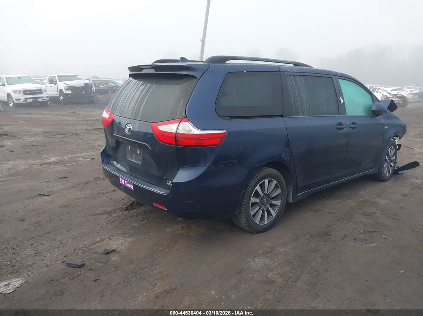2018 Toyota Sienna Le 7 Passenger