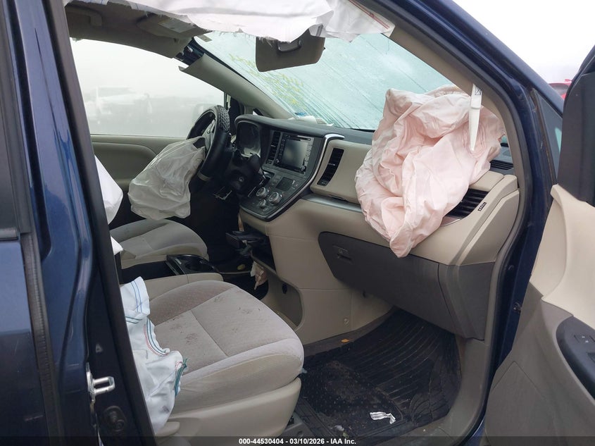 2018 Toyota Sienna Le 7 Passenger