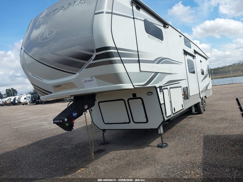 2022 MONTANA TRAVEL TRLR auction photo 2