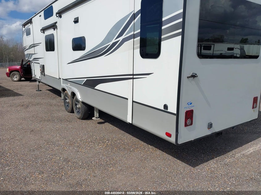 2022 MONTANA TRAVEL TRLR auction photo 3