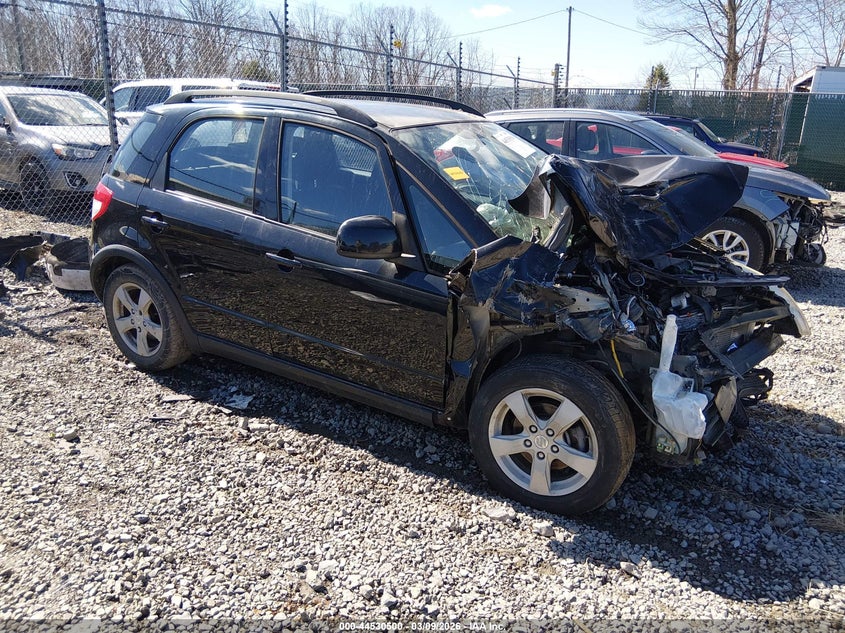 2012 Suzuki Sx4 Premium/Tech Valu Pkg (Nav)
