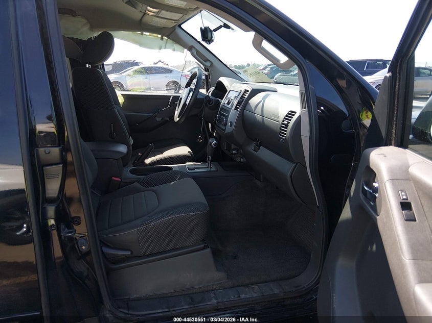 2013 Nissan Frontier Desert Runner