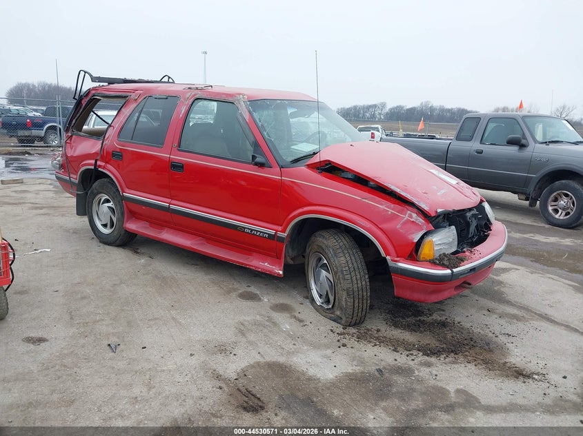 1GNDT13W1S2122203 CHEVROLET BLAZER Photo 1