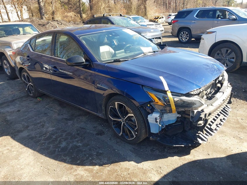 2023 Nissan Altima Sr Fwd