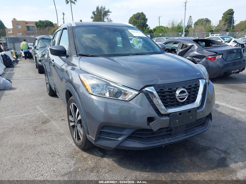 2020 Nissan Kicks Sv Xtronic Cvt