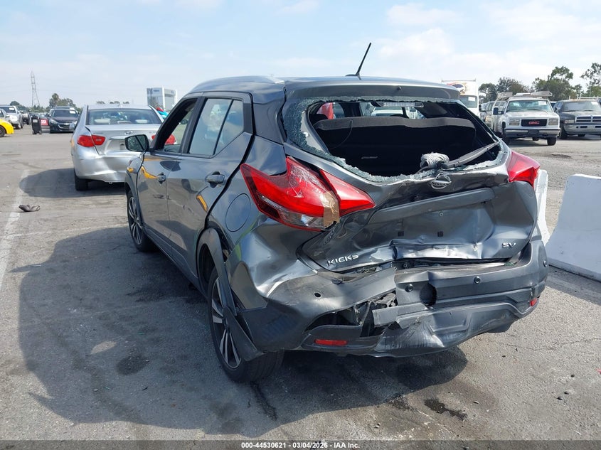 2020 Nissan Kicks Sv Xtronic Cvt