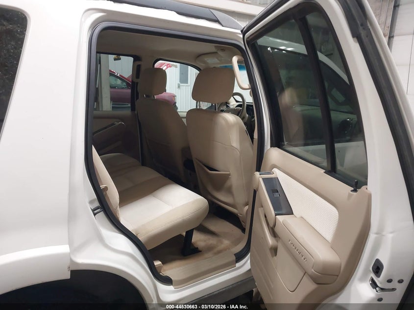 2008 Ford Explorer Xlt VIN: 1FMEU73E18UB29004 Lot: 44530663