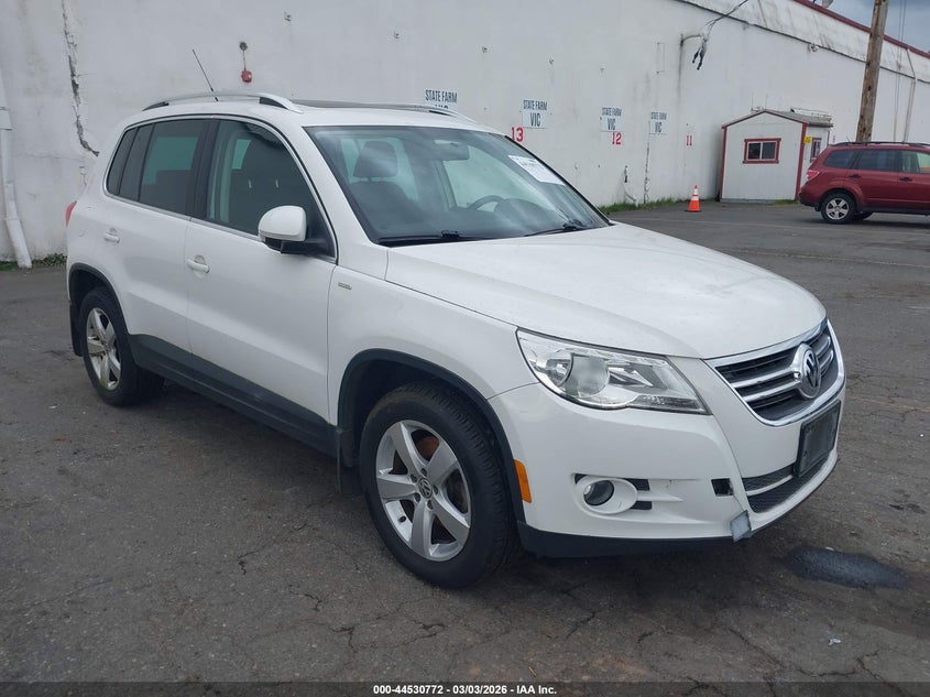 2010 Volkswagen Tiguan Wolfsburg Edition