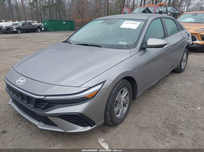 2024 Hyundai Elantra Se