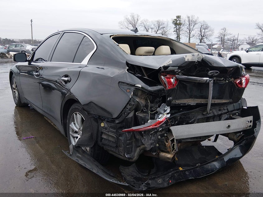 2015 Infiniti Q50 Premium