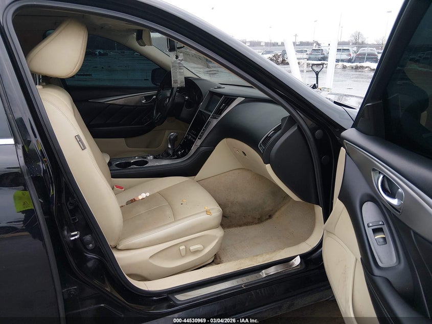 2015 Infiniti Q50 Premium