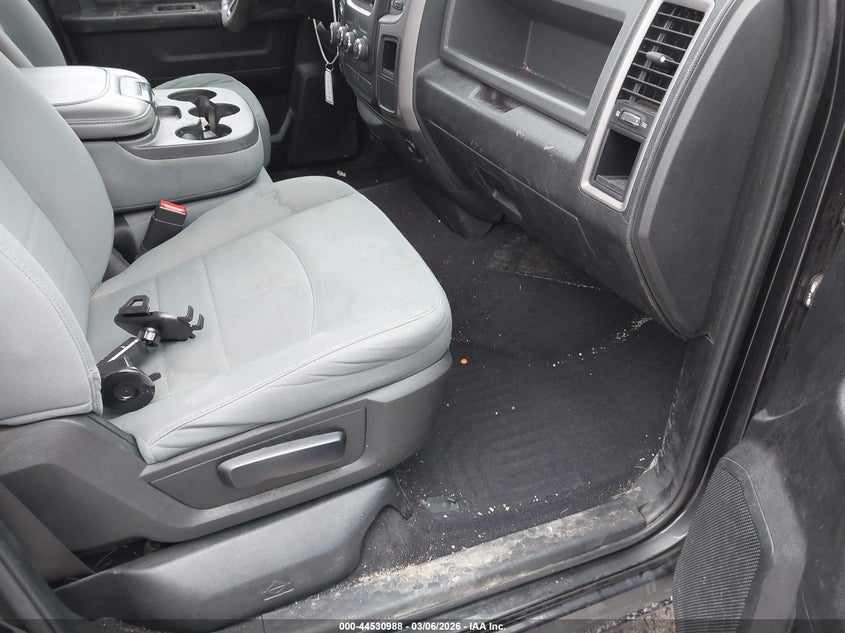 2017 Ram 1500 Express 4X4 6'4 Box