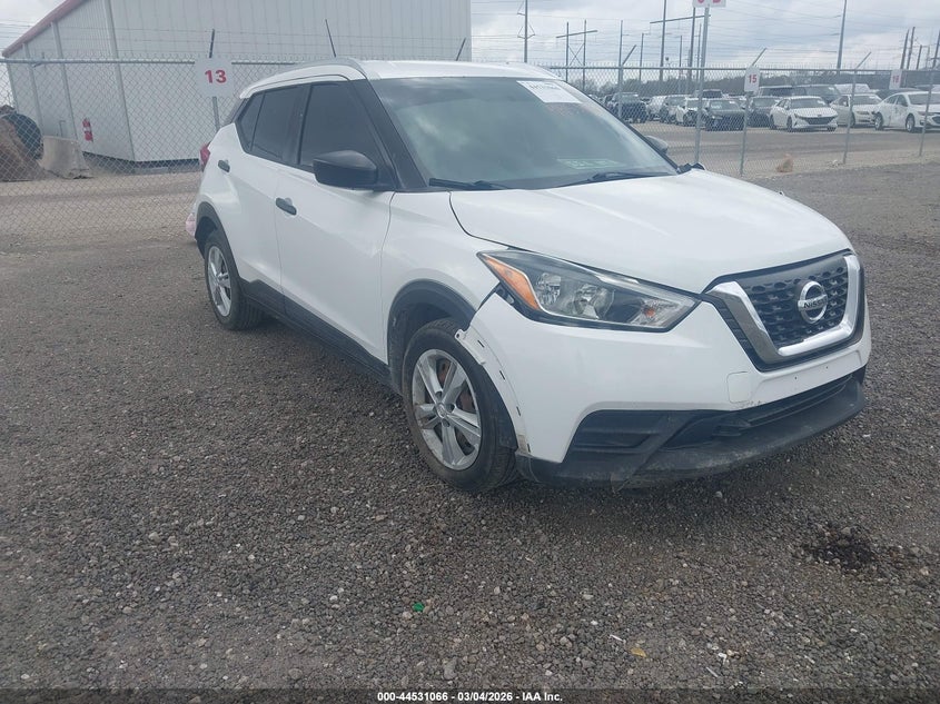 2019 Nissan Kicks S
