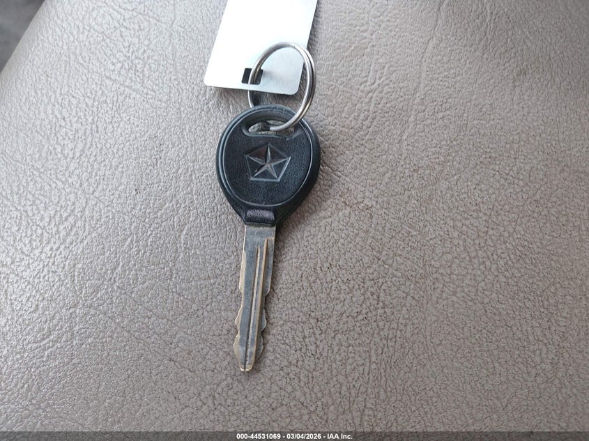 1996 Dodge Ram 2500 VIN: 1B7KC23W5TJ105479 Lot: 44531069