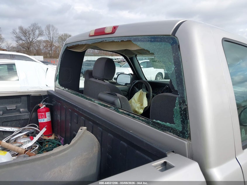 2004 GMC Sierra 1500 VIN: 1GTEC14X94Z260540 Lot: 44531206