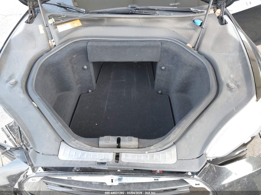 2013 Tesla Model S Performance VIN: 5YJSA1CP0DFP06316 Lot: 44531292