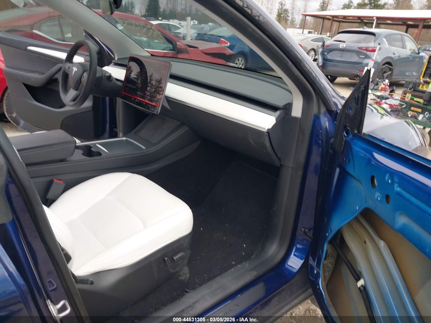 2023 Tesla Model Y Awd/Long Range Dual Motor All-Wheel Drive