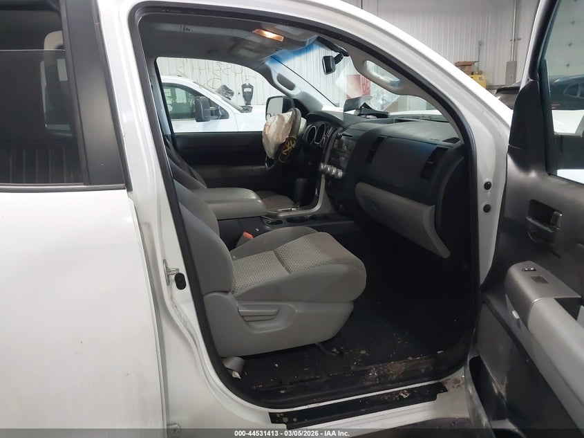 2013 Toyota Tundra Grade 5.7L V8