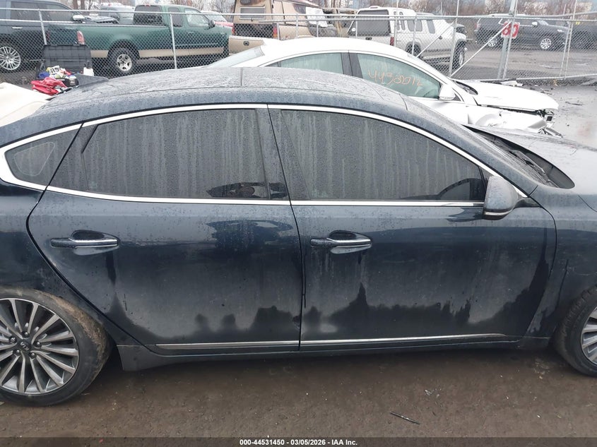2017 Kia Cadenza Premium VIN: KNALC4J16H5085523 Lot: 44531450