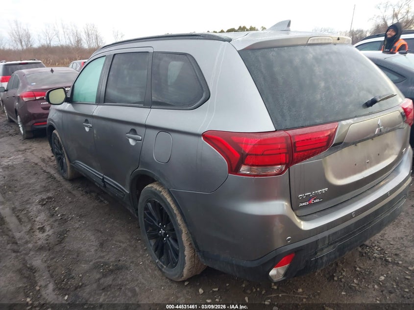 2020 Mitsubishi Outlander Le 2.4