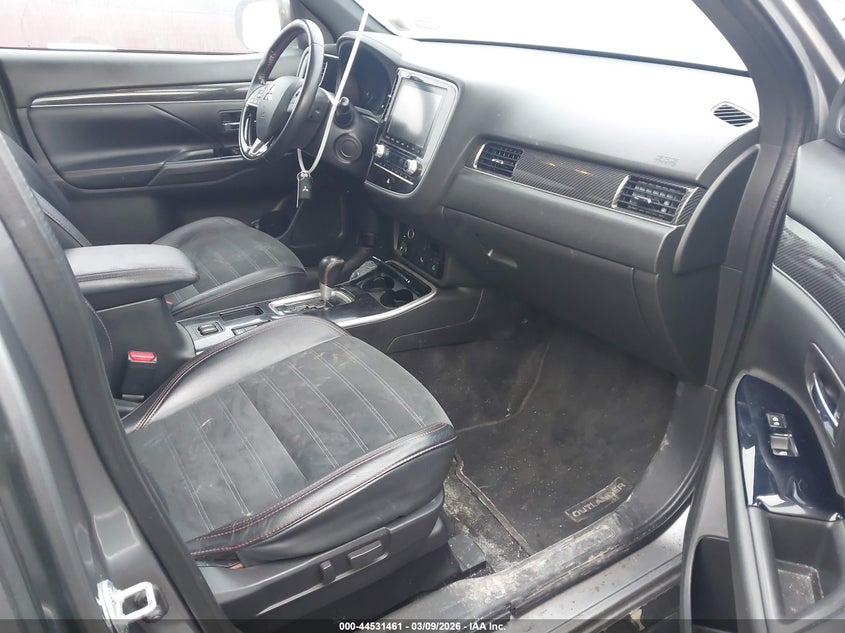 2020 Mitsubishi Outlander Le 2.4