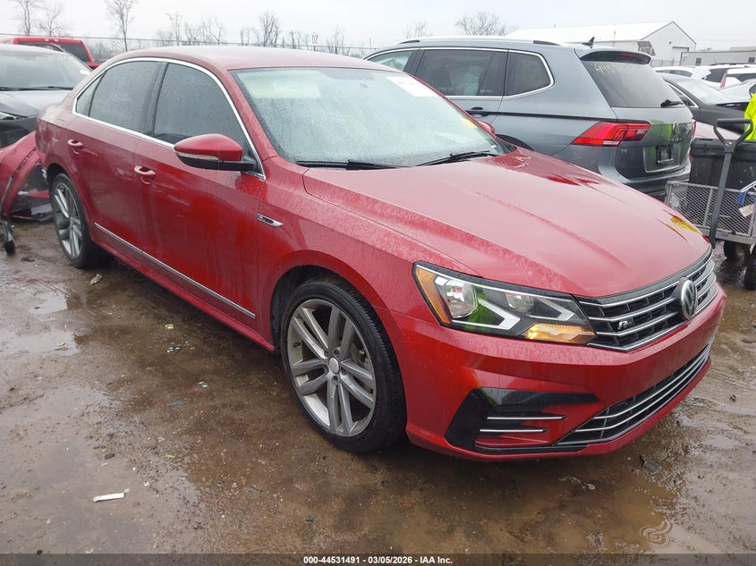 1VWDT7A31HC034885 VOLKSWAGEN PASSAT Photo 1