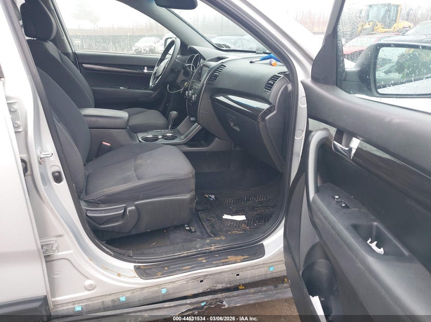 2011 Kia Sorento Lx V6