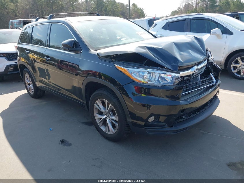2016 Toyota Highlander Le Plus V6