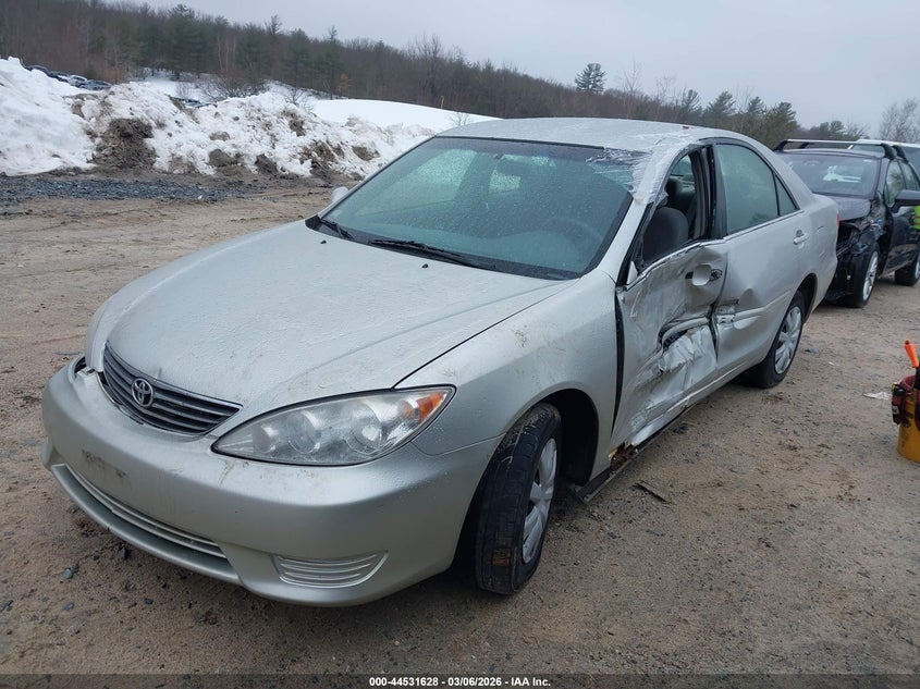 2005 Toyota Camry Le