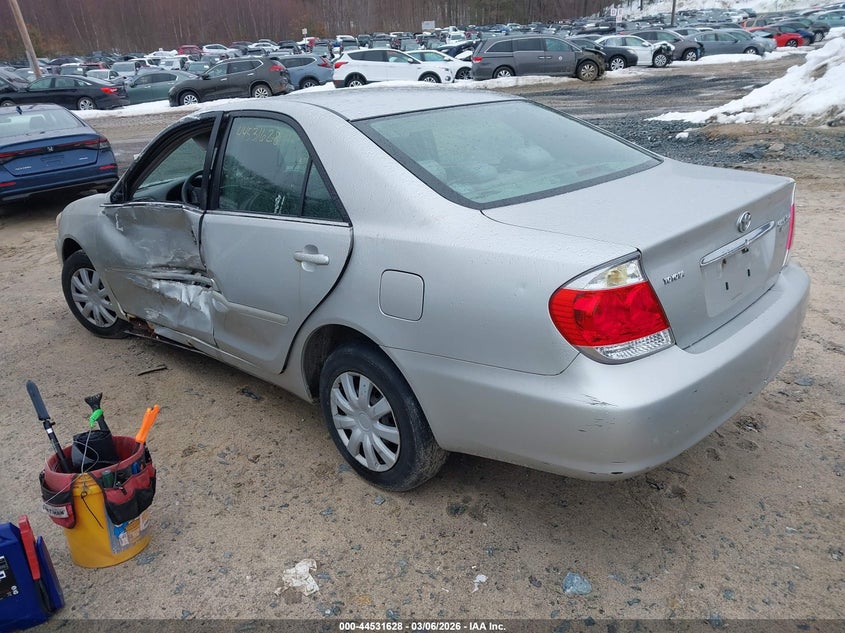 2005 Toyota Camry Le