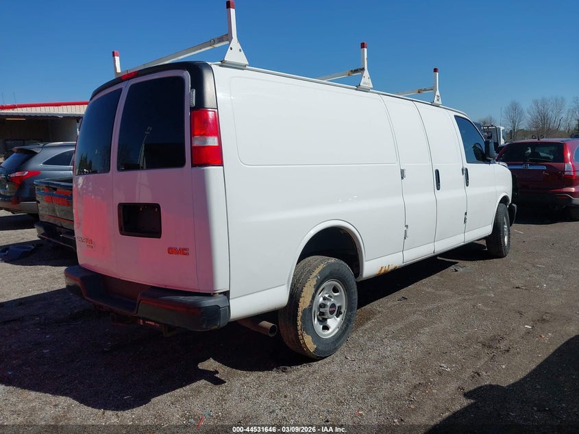 2016 GMC Savana 3500 1Wt