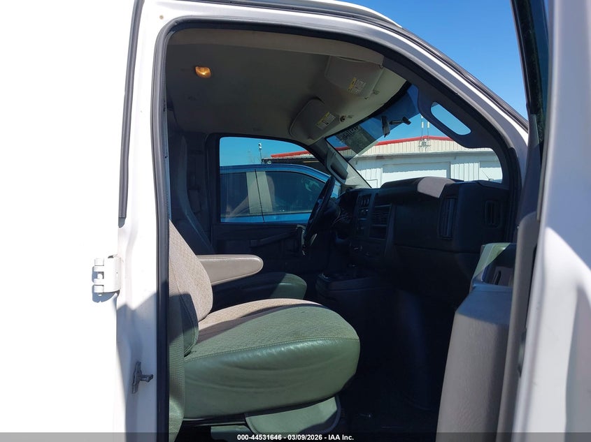 2016 GMC Savana 3500 1Wt