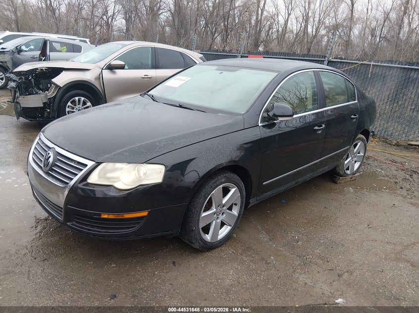 2008 VOLKSWAGEN PASSAT auction photo 2