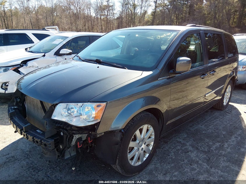2016 Chrysler Town & Country Touring