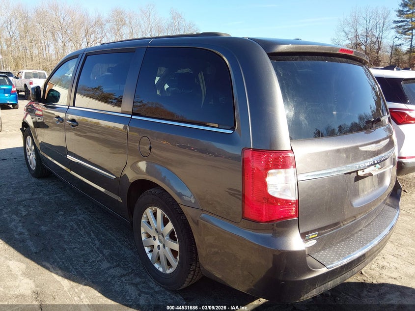 2016 Chrysler Town & Country Touring