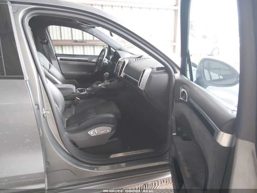 2016 Porsche Cayenne Gts