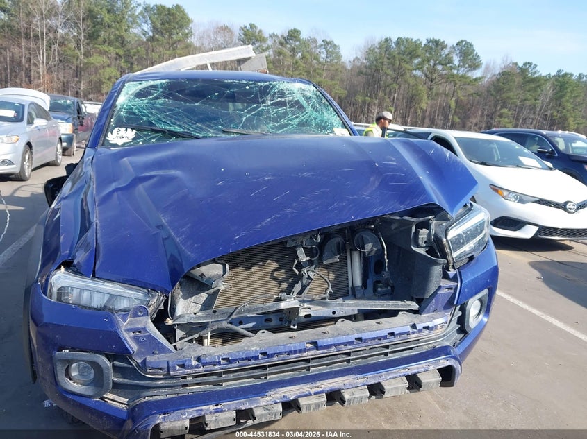 2022 Toyota Tacoma Trd Off Road VIN: 3TYCZ5AN5NT085453 Lot: 44531834