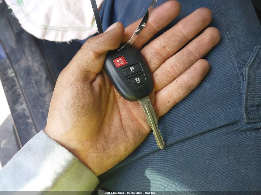 2022 Toyota Tacoma Trd Off Road VIN: 3TYCZ5AN5NT085453 Lot: 44531834