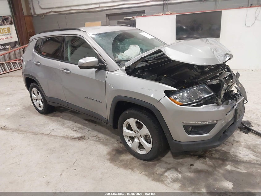 3C4NJDBB6KT806889 JEEP COMPASS Photo 1