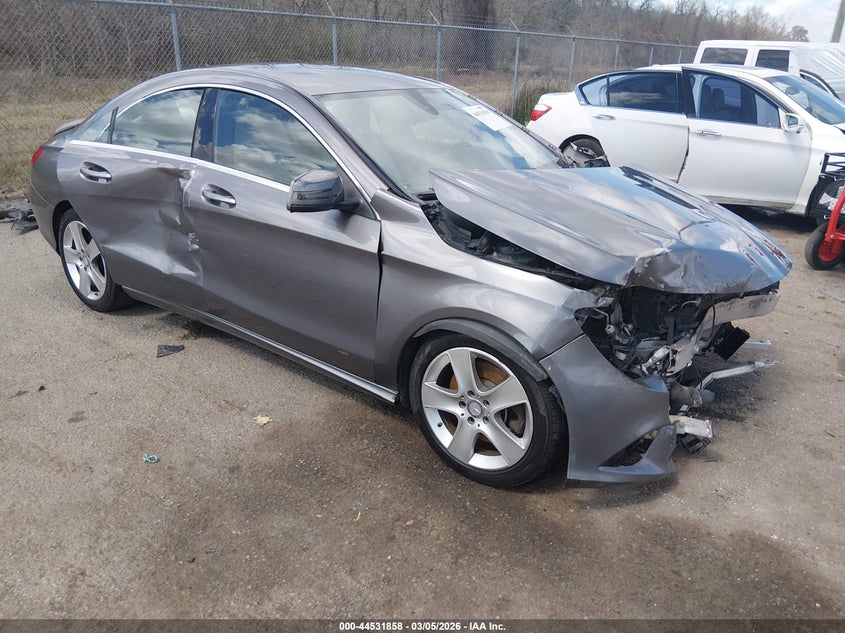 2015 Mercedes-Benz Cla 250