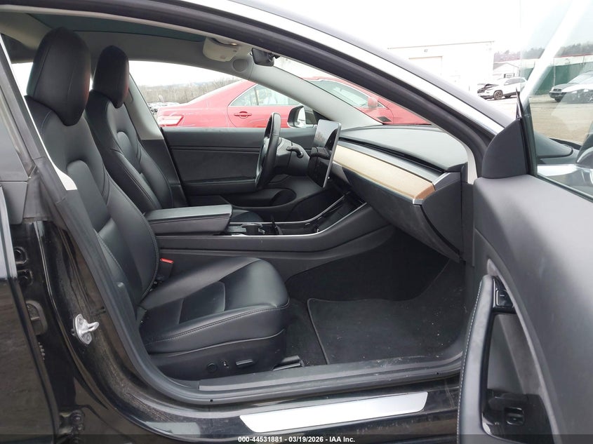 2018 Tesla Model 3 Long Range/Performance