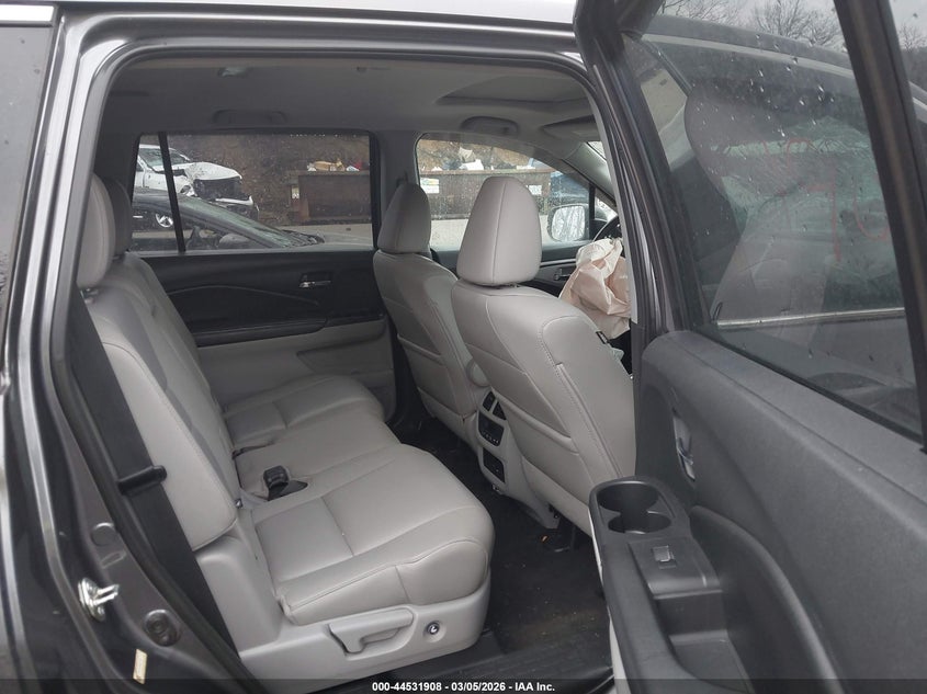 2016 HONDA PILOT auction photo 8