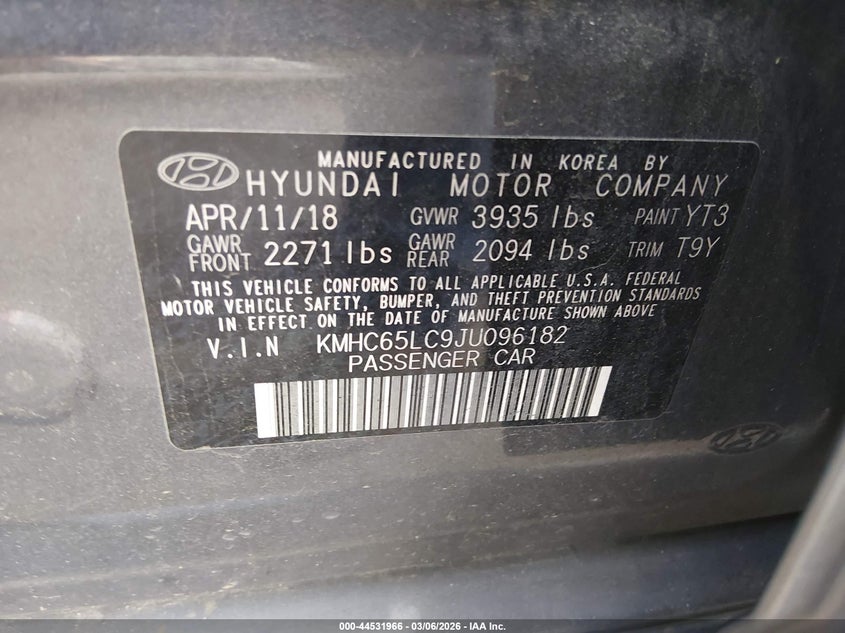 VIN KMHC65LC9JU096182 2018 HYUNDAI IONIQ HYBRID BLUE