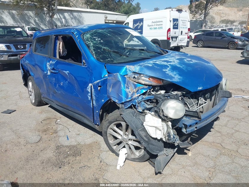 2011 NISSAN JUKE S