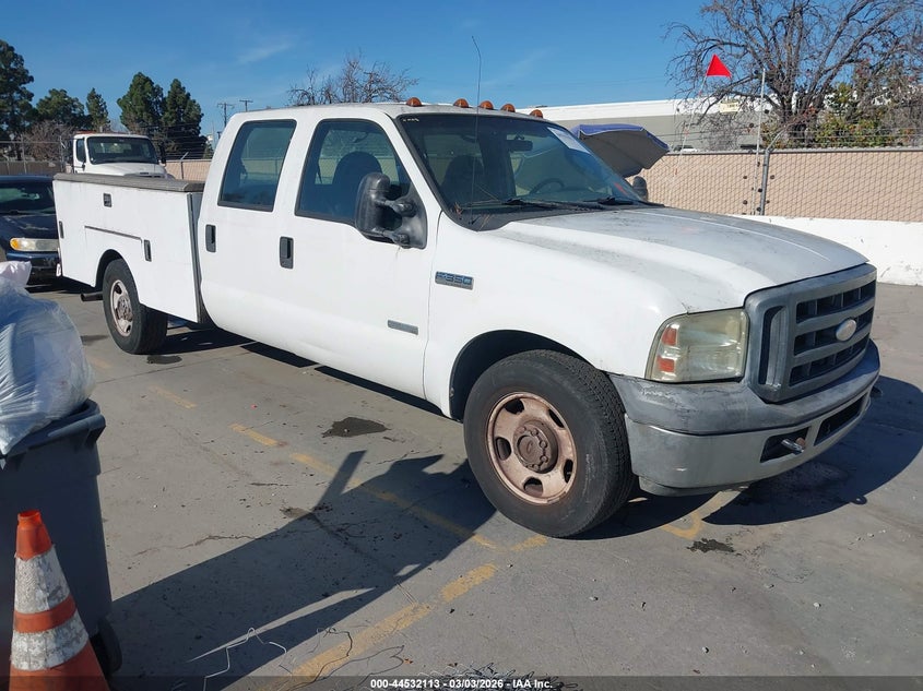2006 Ford F-350 Chassis Lariat/Xl/Xlt