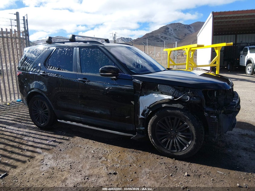 2017 Land Rover Discovery Hse VIN: SALRRBBV2HA013008 Lot: 44532203